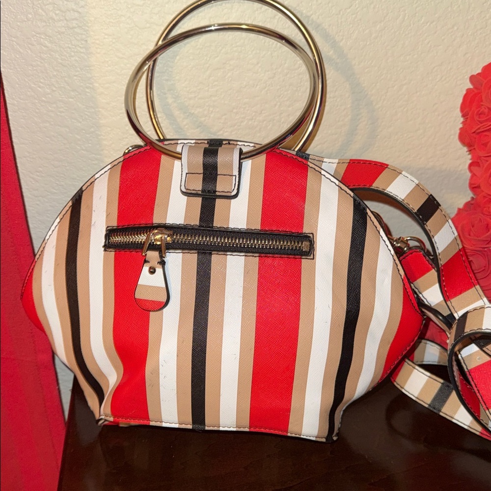 GUESS Red and Cream Striped Shoulder Bag with Gold Handles - Picture 4 of 16
